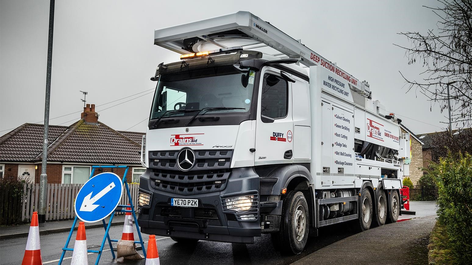 Mercedes-Benz Arocs Truck Cleans Wells & Sewers Ecologically For Yorkshire Firm DrainsAid