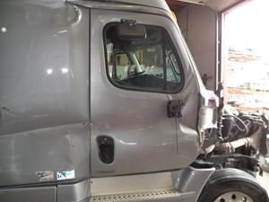 2013 FREIGHTLINER CASCADIA 125 Core Door Truck / Trailer Components for sale