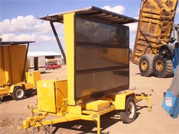 2001 WINCO S340 Salvaged Arrow Boards for sale