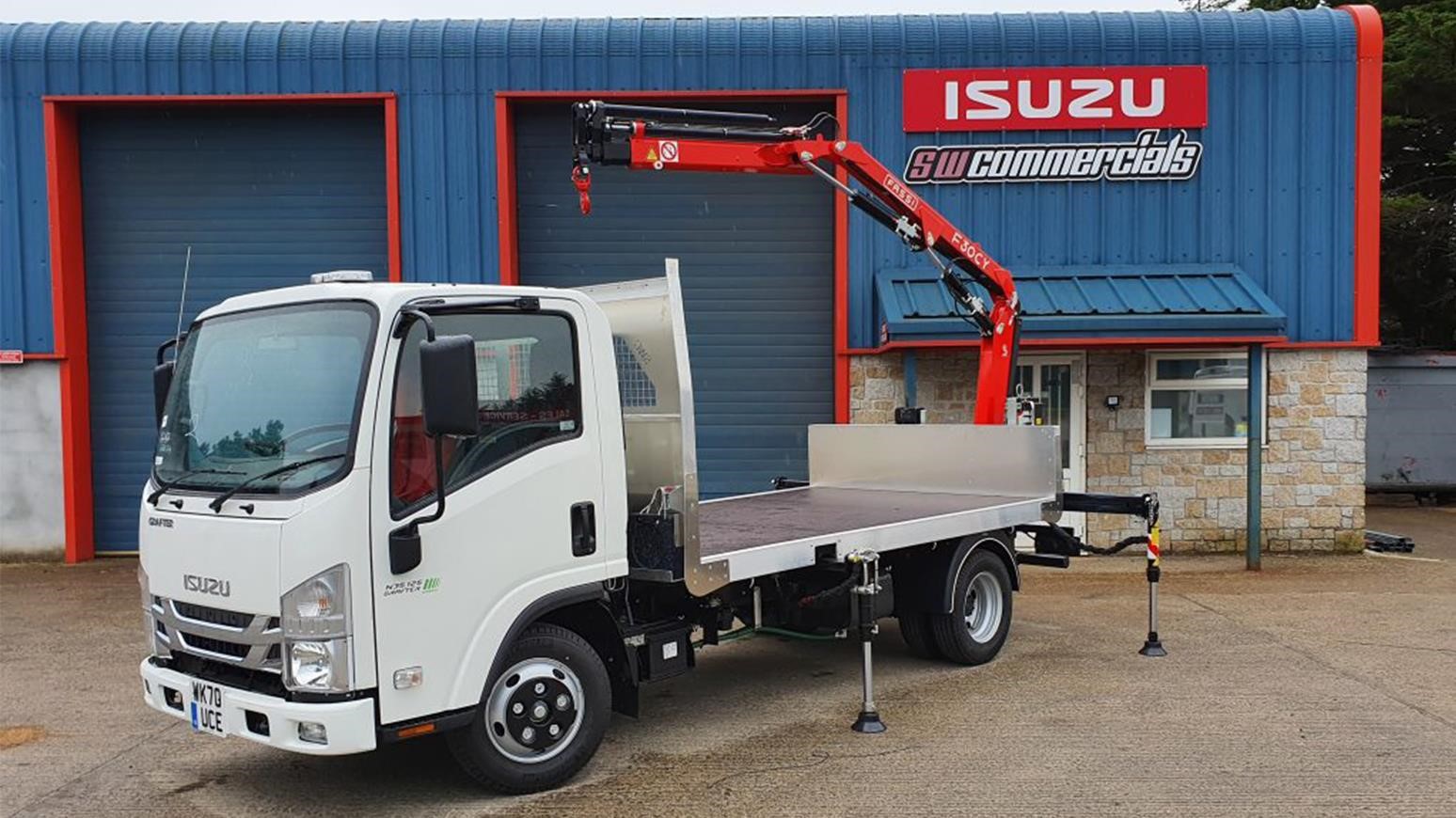 Cornwall-Based Spa Specialist Acquires One Of The First 2021 Isuzu Grafter N35.125(T) Rigids Sold In The UK