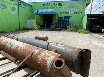 2004 HOLLAND 5 STAGE HYDRAULIC CYLINDER COM Used Other Truck / Trailer Components for sale