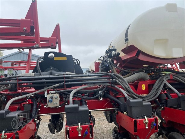 2014 CASE IH 1255 Used Planters Planting Equipment for sale