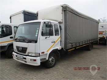 2015 UD UD60 Used Curtain Side Trucks for sale