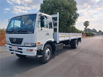 2017 UD UD100 Used Dropside Flatbed Trucks for sale