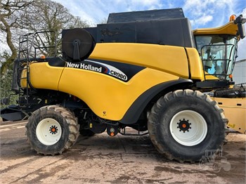 2004 NEW HOLLAND CR980 Used Combine Harvesters for sale