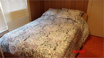 BEDROOM SET FULL SIZE Used Beds / Bedroom Sets Furniture upcoming auctions