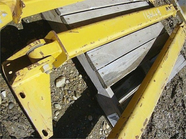 1900 CANOPY POSTS QTY OF TWO Used Cab, Brush for sale