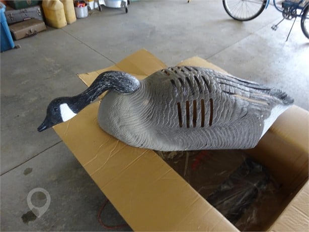 EXPEDITE INTERNATIONAL SITTIN GOOSE BLIND CHAIR Used Sporting Goods / Outdoor Recreation Personal Property / Household items auction results