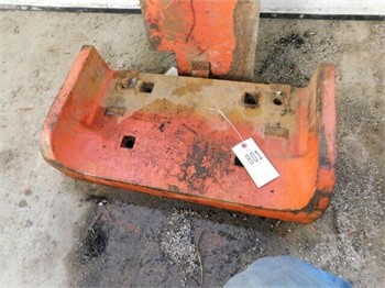 100 Pound Suitcase Weight IH International 712002C1 USED Tractor Part