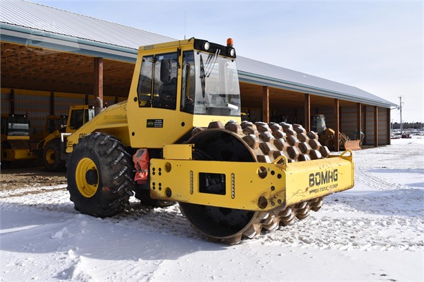 2012 BOMAG BW213PDH-40 Used シープスフットコンパクター for rent