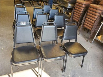 Metal Stack Chairs X 10 Otros Artículos Para La Venta 1 - roblox studio learn to script basic chair