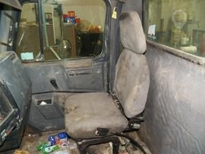 1990 INTERNATIONAL 8100 Used Seat Truck / Trailer Components for sale