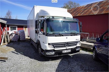 1900 MERCEDES-BENZ ATEGO 818 Used Box Trucks for sale