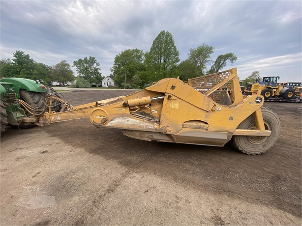 2008 DEERE 1810E Used Pull Scrapers for hire
