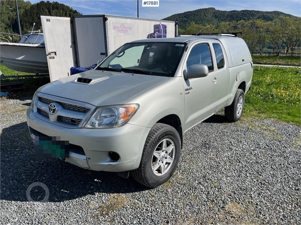 2008 TOYOTA HILUX Used Pickup Trucks for sale