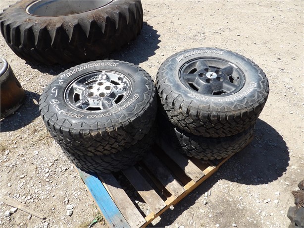 CHEVROLET LT235/75R15 Used Wheel Truck / Trailer Components auction results