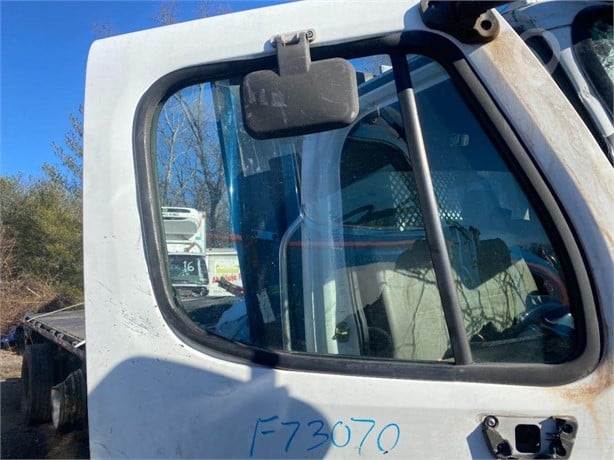 2007 FREIGHTLINER M2 112 MEDIUM DUTY Used Glass Truck / Trailer Components for sale