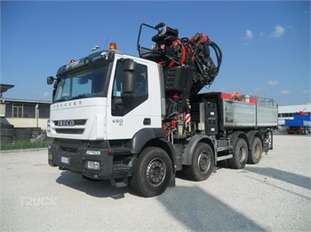 2014 IVECO TRAKKER 450 Gebraucht LKW mit ladekrane zum verkauf