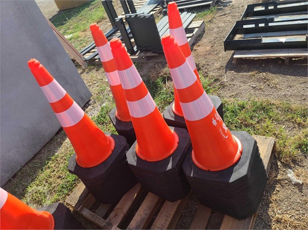 (50) TRAFFIC CONES Used Saws / Drills Shop / Warehouse auction results
