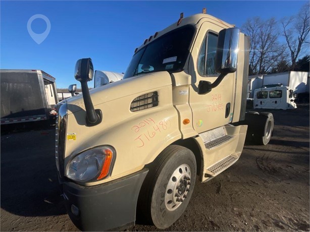 2014 FREIGHTLINER CASCADIA 113 Used Cab Truck / Trailer Components for sale