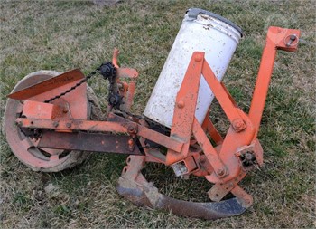 ALLIS-CHALMERS 1-ROW PLANTER Used Other auction results