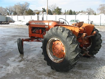 Allis Chalmers D17, Series II tractor - Stanton's Auctioneers