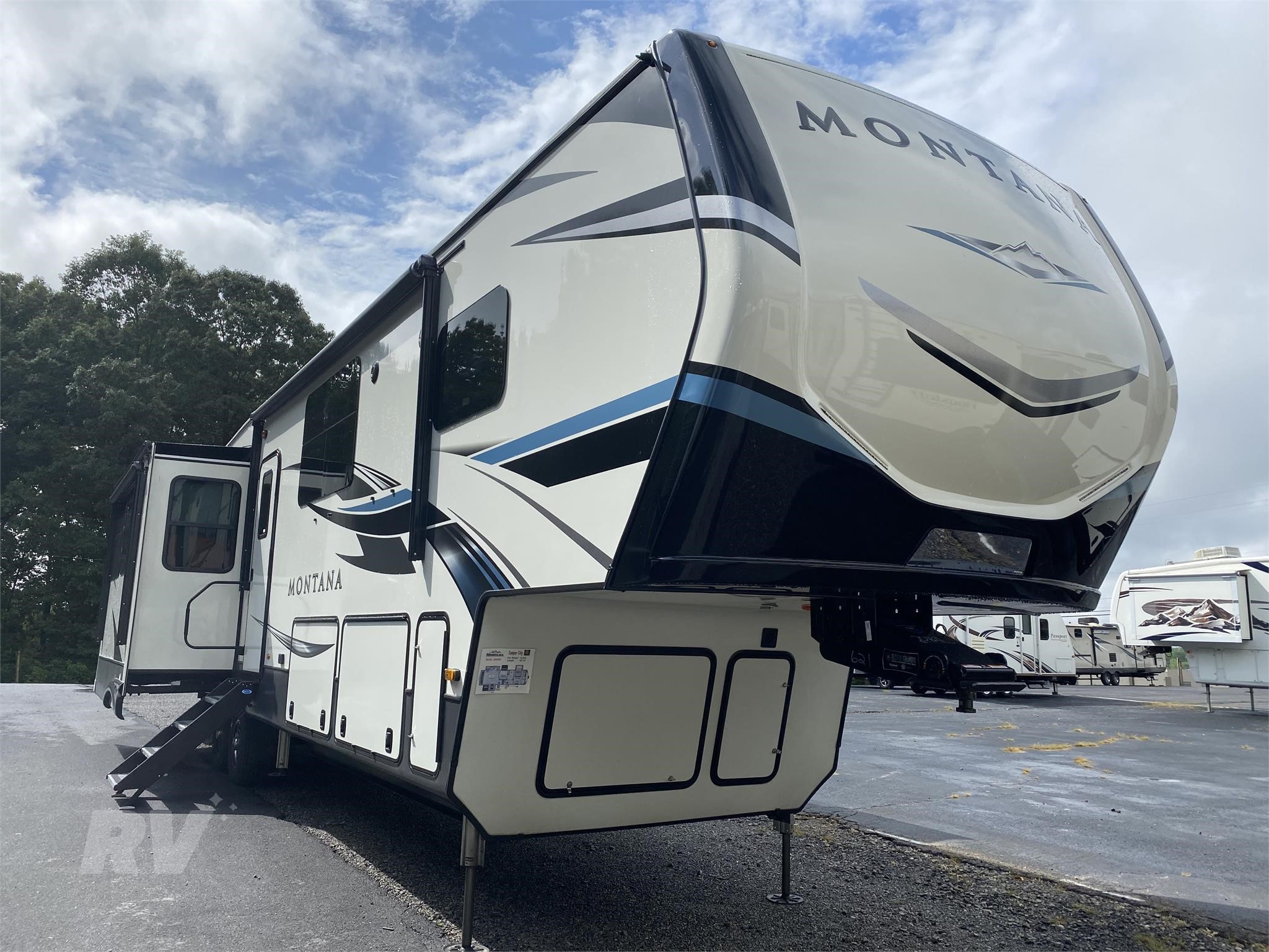 2021 KEYSTONE RV CO MONTANA 3855BR For Sale in Buford,