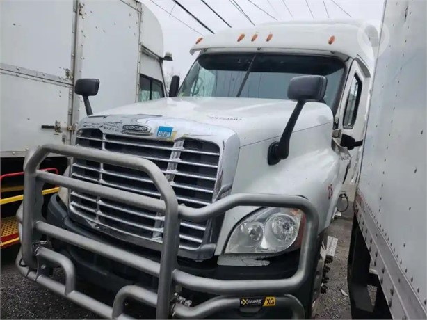 2014 FREIGHTLINER CASCADIA 125 Used Bumper Truck / Trailer Components for sale