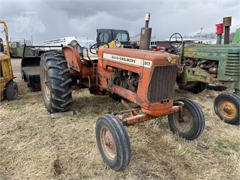 1961 Allis Chalmers D17 tractor in Carbondale, KS