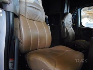 2011 FREIGHTLINER CASCADIA 125 Gebraucht Sitz LKW- / Anhängerkomponenten zum verkauf