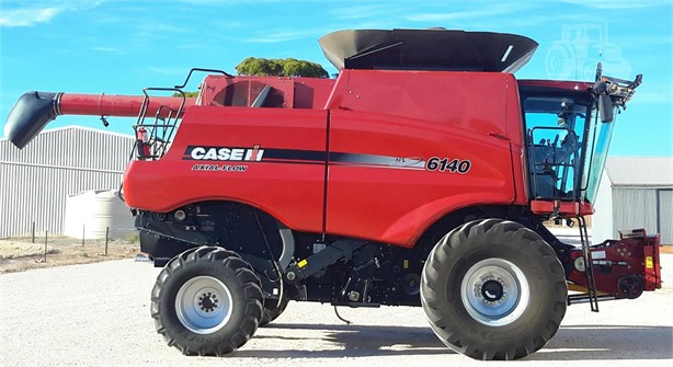 2015 CASE IH 6140 Used Combines for sale