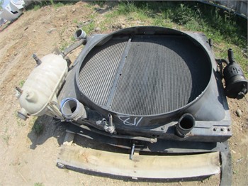 INTERNATIONAL 8600 Used Radiator Truck / Trailer Components for sale