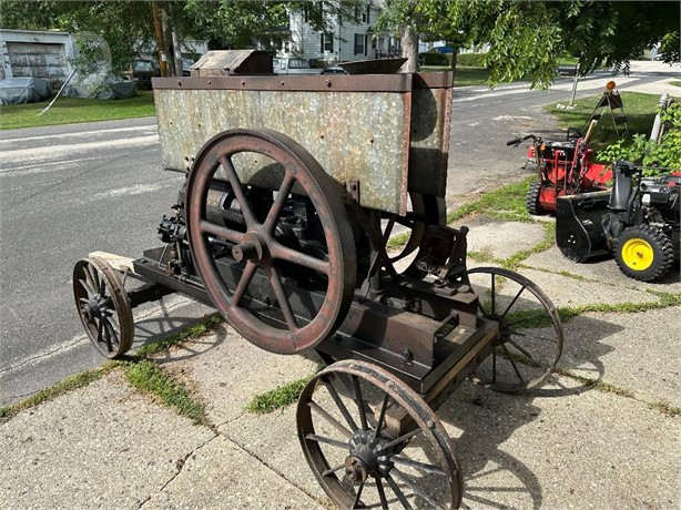 ABENAQUE GAS ENGINE WORKS 5 HP HIT N MISS Used Antique Tools Antiques auction results