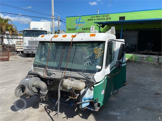 2005 FREIGHTLINER COLUMBIA Used Cab Truck / Trailer Components for sale