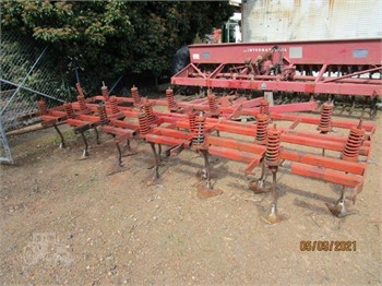 INTERNATIONAL C24 Used Ploughs for sale