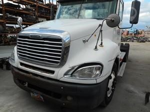 2004 FREIGHTLINER CL120 Used Bumper Truck / Trailer Components for sale