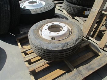 (1) NEW 235/75R 17.5 TIRE W/RIM Gebraucht Reifen kommende versteigerungen