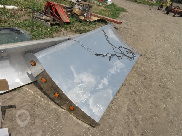 ROOF AIR SCOOPS VINTAGE PAIR Used Other Truck / Trailer Components auction results