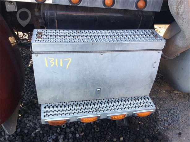 2009 PETERBILT 386 Used Battery Box Truck / Trailer Components for sale