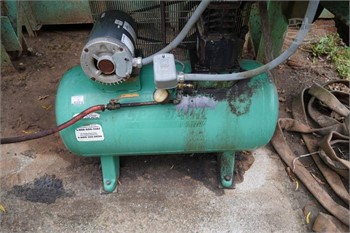Used DENTALAIRE ( Sil-Air ) Veterinary Compressor, Silent Air Compressor  For Sale - DOTmed Listing #4618752