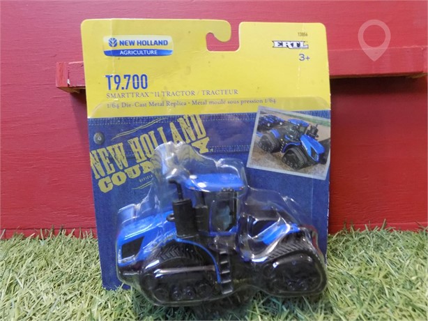 NEW HOLLAND 1/64 SCALE T9.700 TRACK New Other for sale