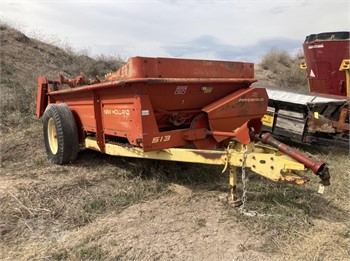 NEW HOLLAND 513 Dry Manure Spreaders Auction Results