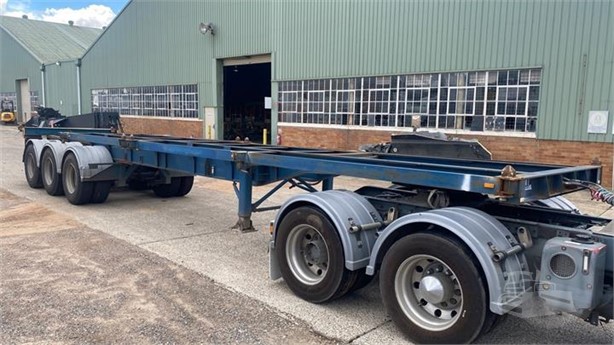 1997 ADVANCE TRI AXLE Used Skeletal Trailers for sale