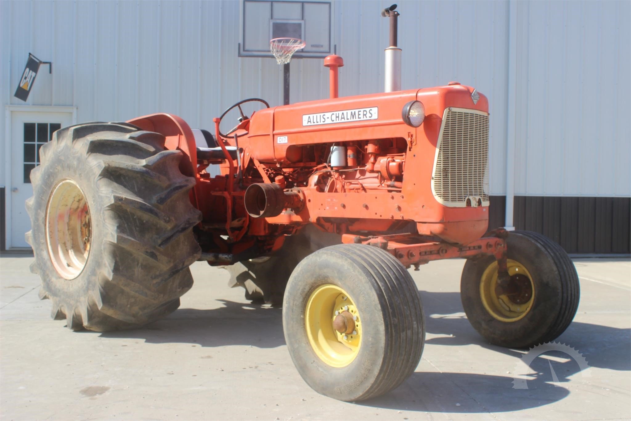 Allis Chalmers D17 tractor information