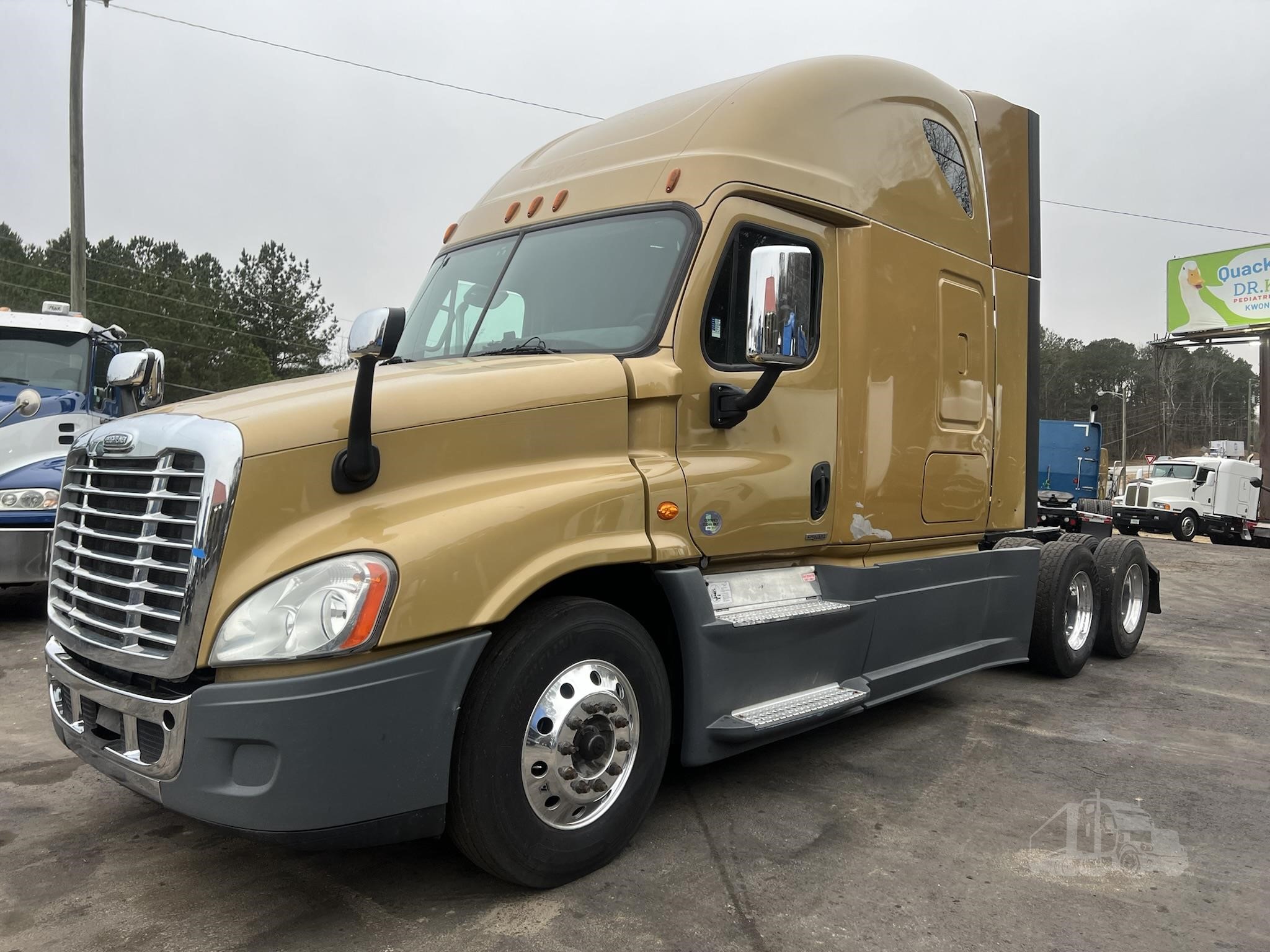 Freightliner Cascadia 125 Conventional Trucks W Sleeper For Sale 1730 Listings Truckpaper Com Page 1 Of 70