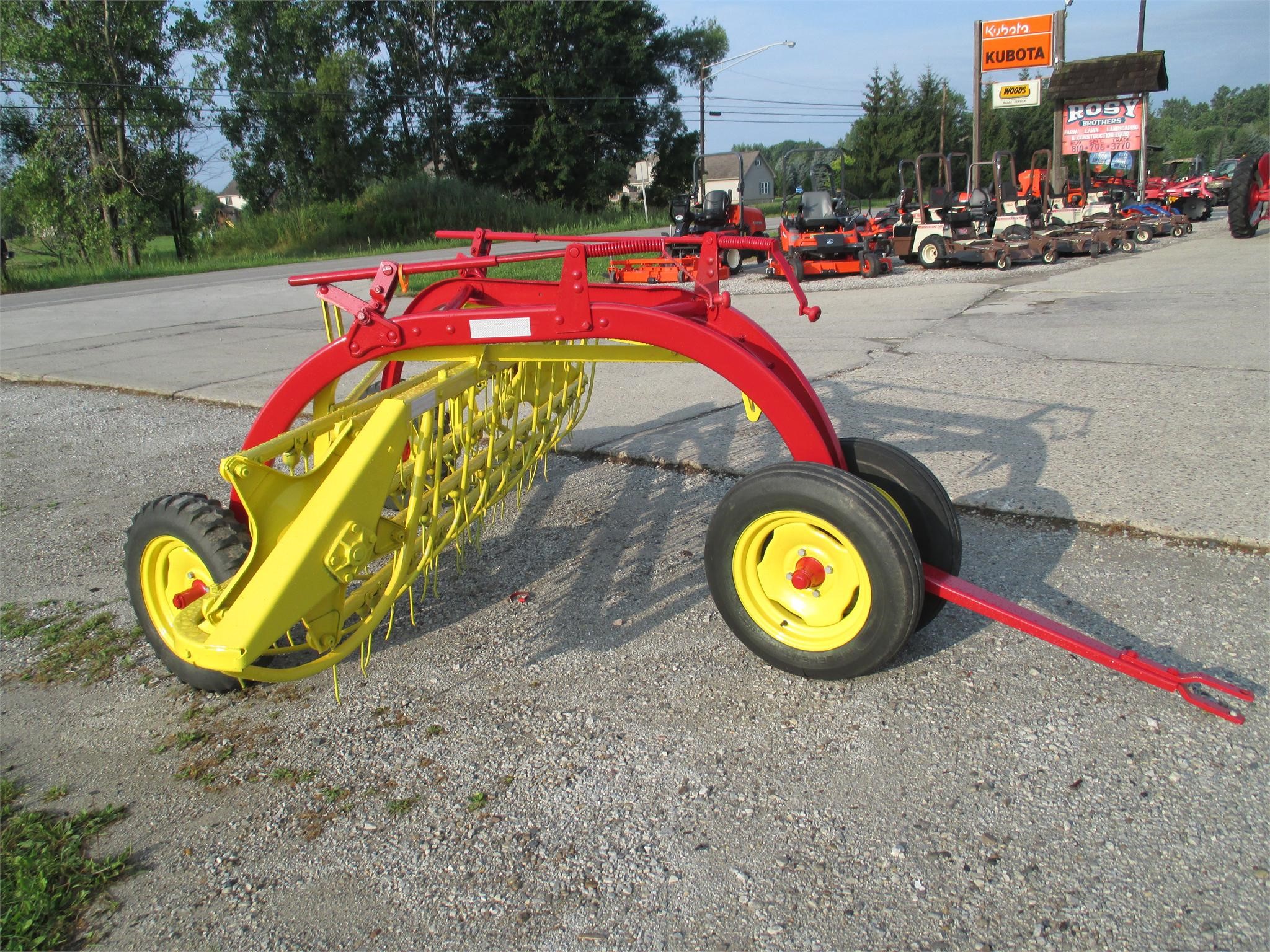Wisconsin Ag Connection - NEW HOLLAND 256 Hay Rakes for sale