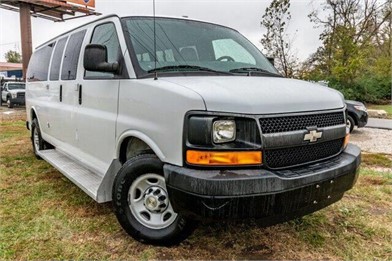 Chevrolet Shuttle Bus For Sale 20 Listings Truckpaper Com Page 1 Of 1