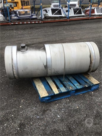 2013 VOLVO VNL Used Fuel Pump Truck / Trailer Components for sale