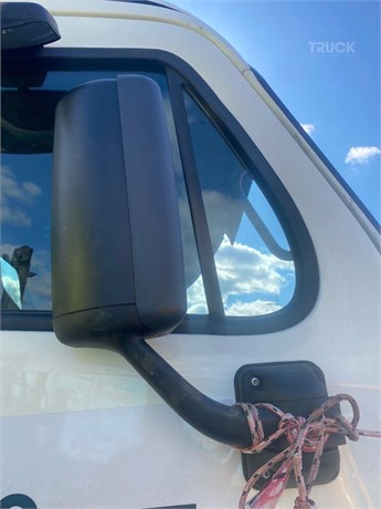 2014 FREIGHTLINER CASCADIA 113 Used Fensterglas LKW- / Anhängerkomponenten zum verkauf