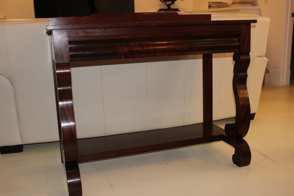 Berkey Gay Furniture Mahogany Entry Desk Downs Auction Service